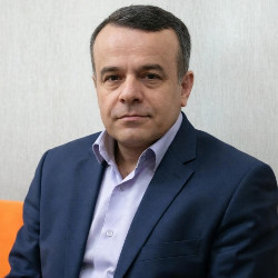 کریم عبداله زاده